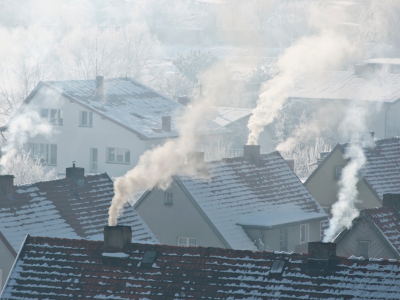 Der Marktwert von unsanierten Bestandsgebäuden sinkt in den nächsten Jahren Unsanierte Bestandsgebäude verlieren nicht nur viel Energie sondern auch an Marktwert